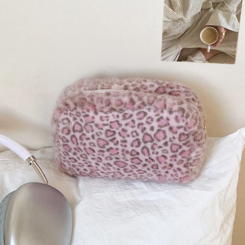Wytrzymała, miękka kosmetyczka – Cosmetic Bags recenzja i cena