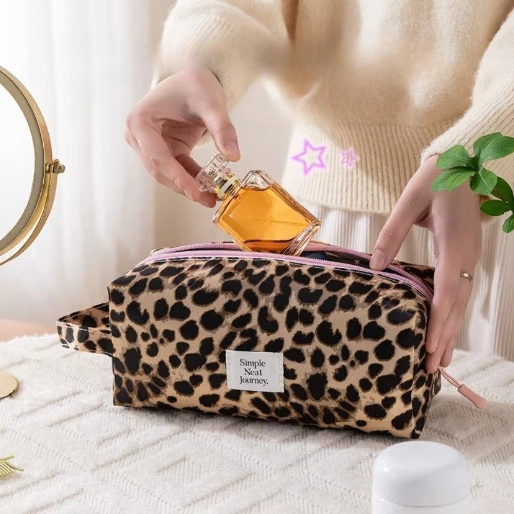 Nowa wodoodporna kosmetyczka w – Cosmetic Bags recenzja i cena